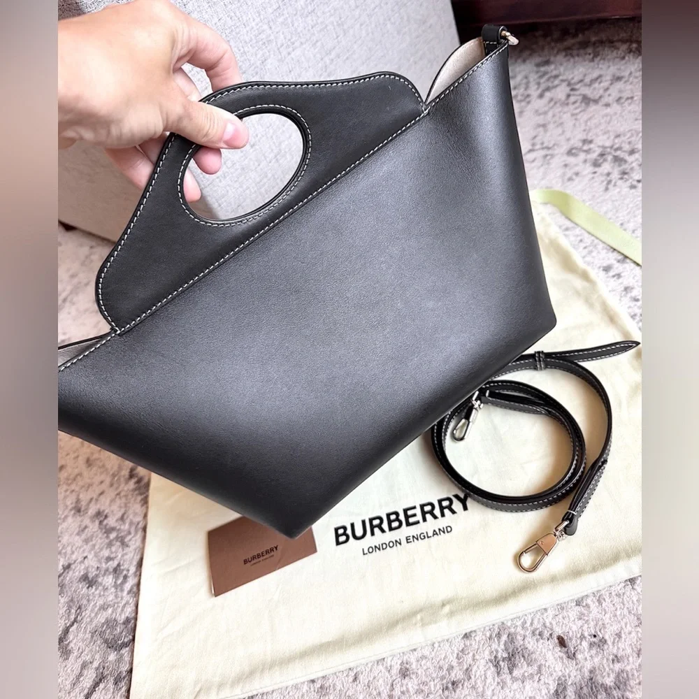 SOLD❗️❗️FIRM! Burberry Black Leather Soft Pocket Top Handle Crossbody Stitch - Picture 7 of 16
